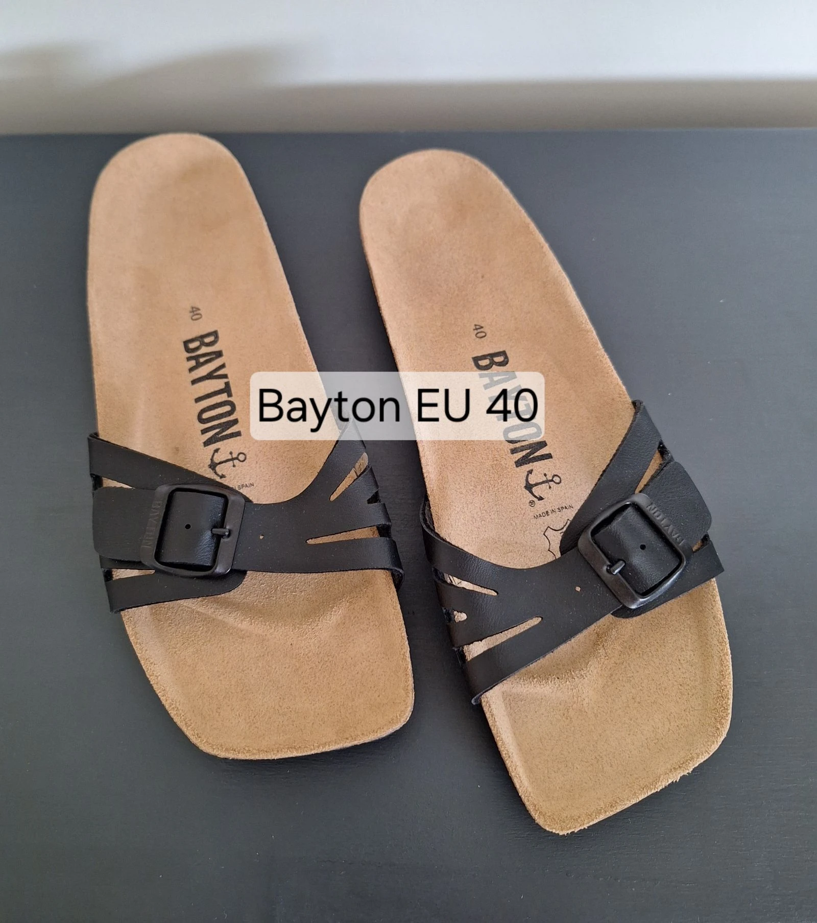 Nieuwe Bayton zwarte slippers met leren binnenzool maat 40 